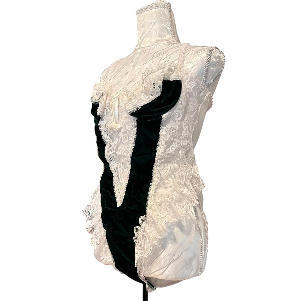 Vintage Green Velvet White Lace Body Suit Womens Sz Medium Goth Romance Coquette - Picture 16 of 16